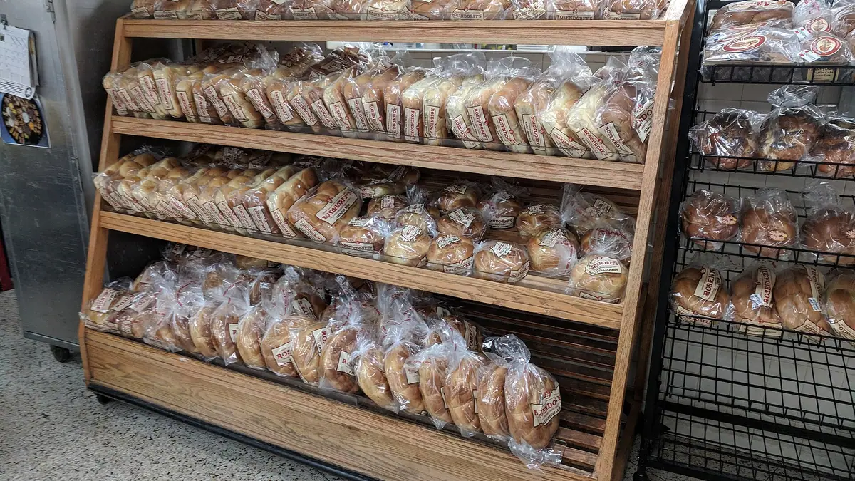 Christie …the baker – bakery in Airdrie town centre